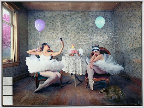 Selfie Arta Gallery in Toronto Distillery