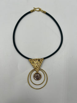 Triangle necklace with hoops Merchandise Leyla Kashani