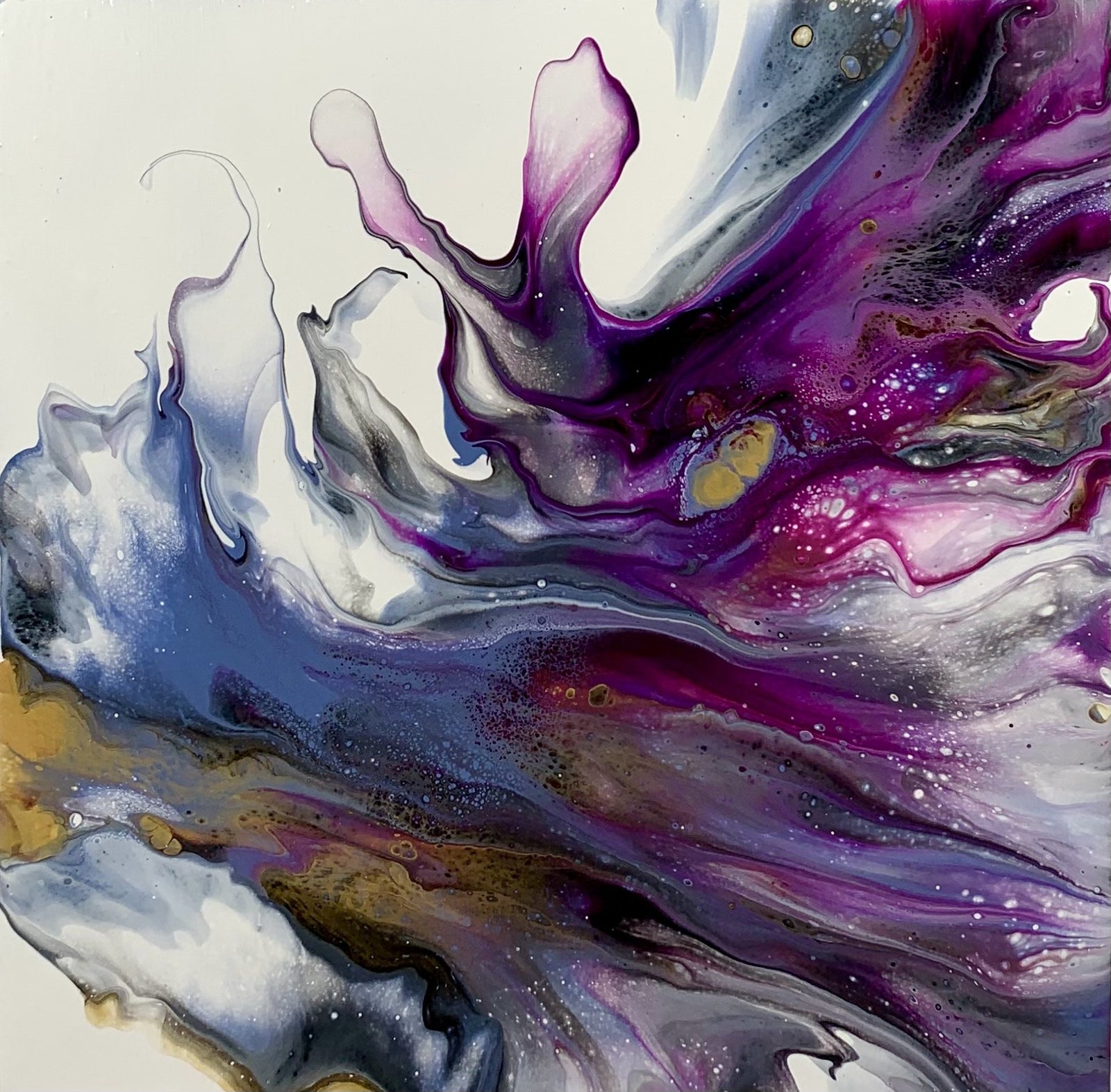 Violet Magic Smiles, Painting by Wendy Mataija – Arta Gallery in